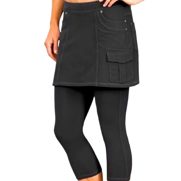 ATHLETA Bettona 2 in 1 Skort Crop Leggings - Medium Tall - Picture 8 of 8